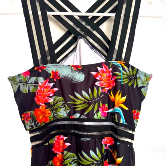 Tropical Floral Print Swimsuit Romper, Size Medium - Picture 4 of 5